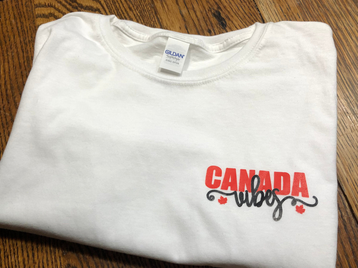 Purple LadyBug Decor shirts Canada Vibes T-Shirt